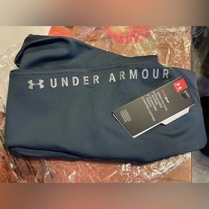 Under Armour NWT Heatgear compression navy blue ankle leggings